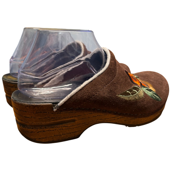 DANSKO 39/US8.5-9 Brown Suede Comfort Clog Orange Floral Embroidery Mules READ - Picture 6 of 12